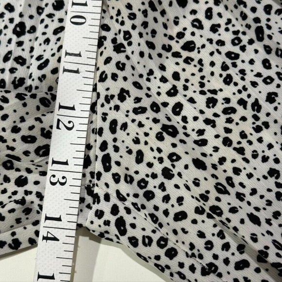 Common Assembly Micro Pleated Black White Cheetah Wide Leg Pants M Elastic Waist - Picture 6 of 8